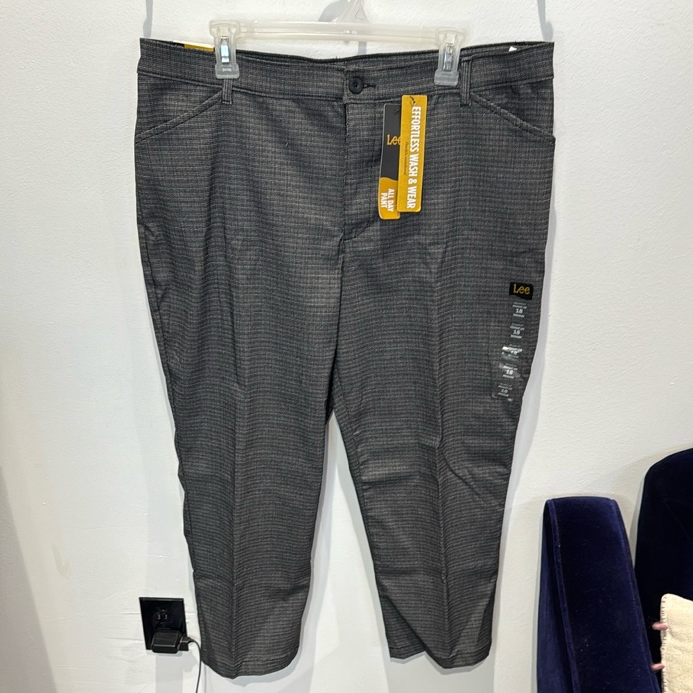 Lee All Day Straight Leg Pants Women's Size 18 Medium Black White Plaid NWT